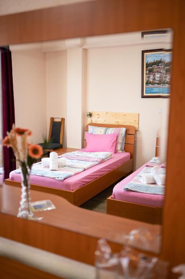 Hotel Holiday-M Ohrid Exterior photo
